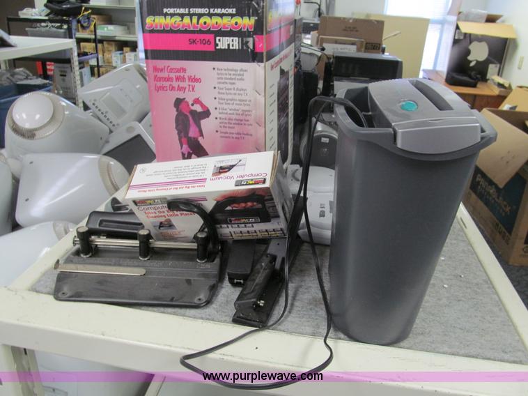 image for item AY9996 Assorted electronics