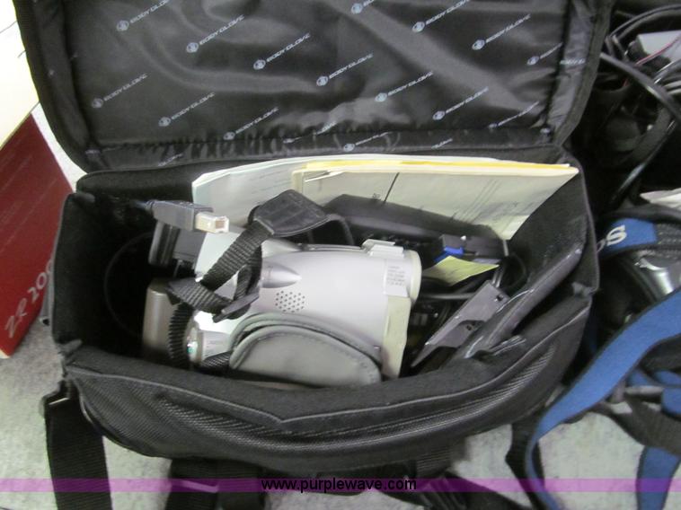 image for item AY9999 Assorted digital cameras and camcorders