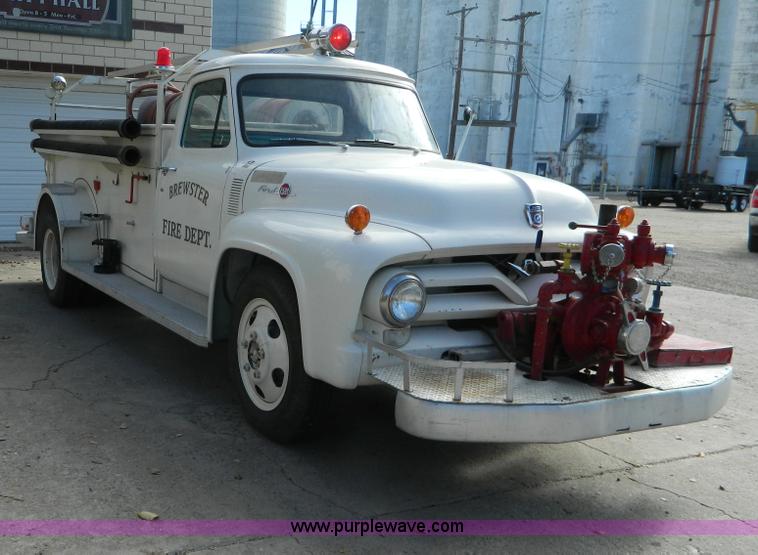 image for item AZ9019 1955 Ford F500 fire truck