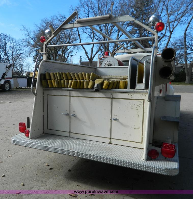 image for item AZ9019 1955 Ford F500 fire truck