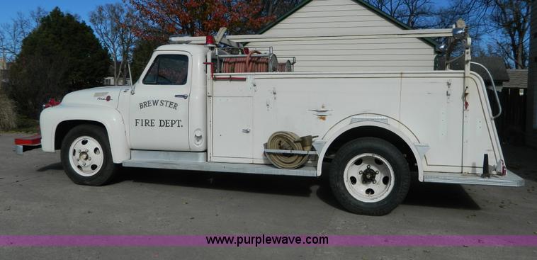 image for item AZ9019 1955 Ford F500 fire truck