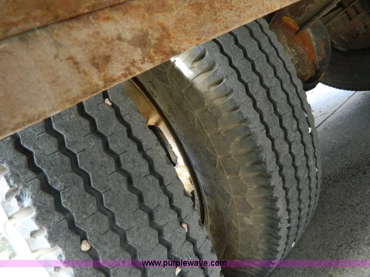 image for item AZ9019 1955 Ford F500 fire truck