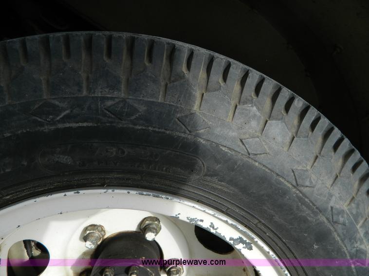 image for item AZ9019 1955 Ford F500 fire truck