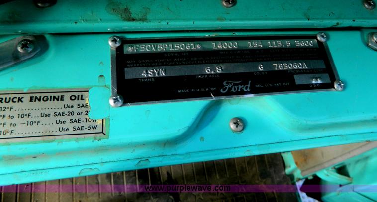 image for item AZ9019 1955 Ford F500 fire truck