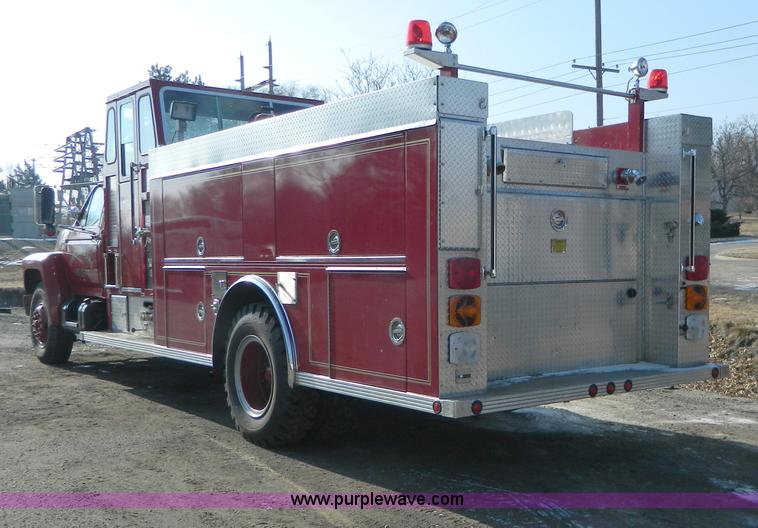 image for item D6085 1988 Ford F800 pumper fire truck