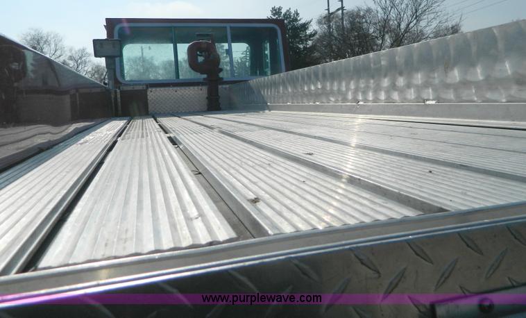 image for item D6085 1988 Ford F800 pumper fire truck