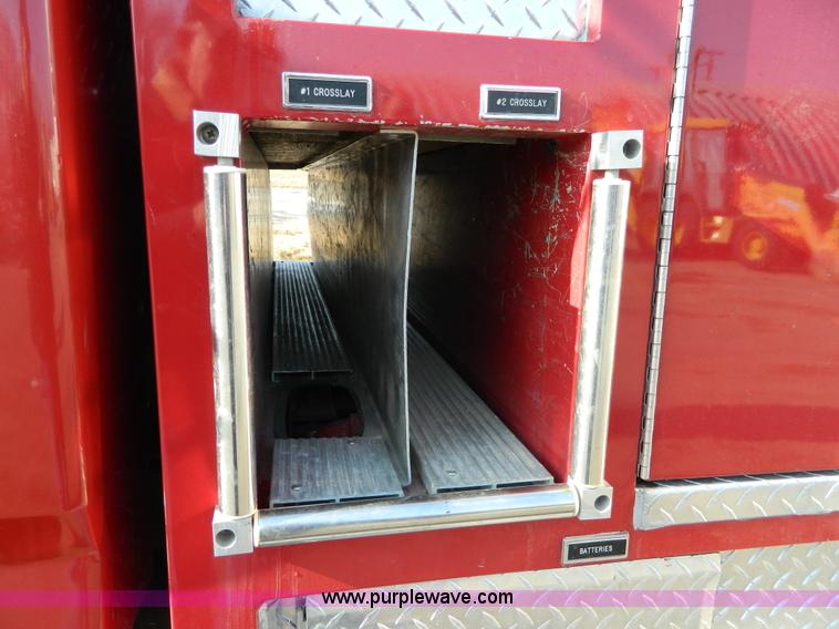 image for item D6085 1988 Ford F800 pumper fire truck