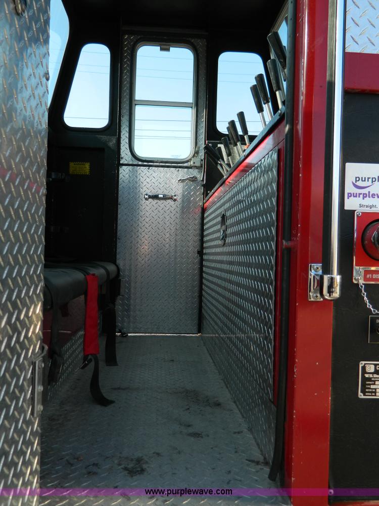 image for item D6085 1988 Ford F800 pumper fire truck