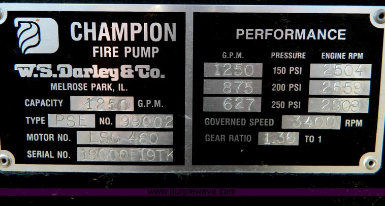 image for item D6085 1988 Ford F800 pumper fire truck