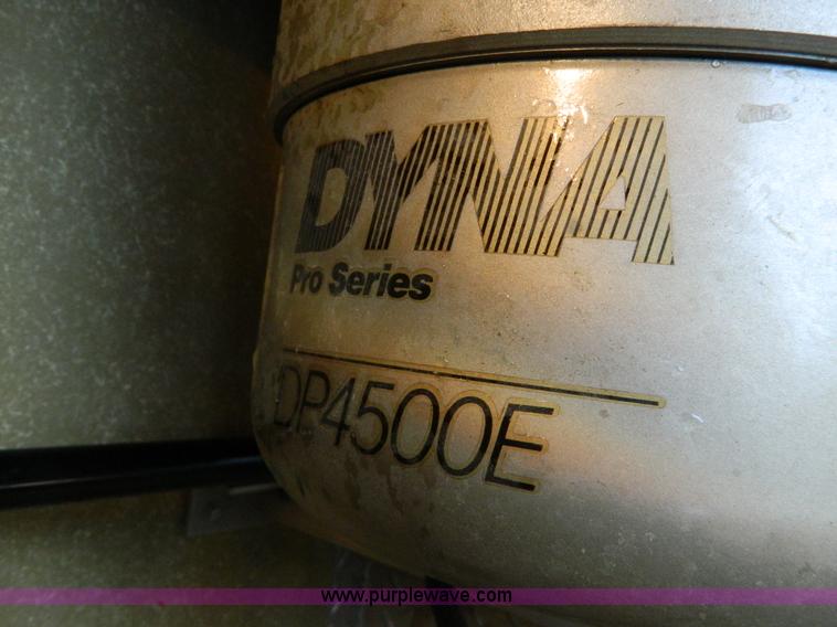 image for item D6085 1988 Ford F800 pumper fire truck