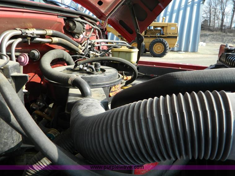 image for item D6085 1988 Ford F800 pumper fire truck