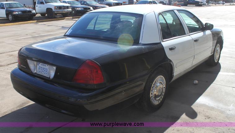 image for item G4489 2000 Ford Crown Victoria Police Interceptor