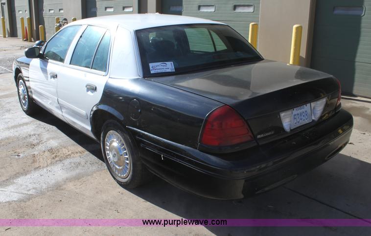 image for item G4489 2000 Ford Crown Victoria Police Interceptor