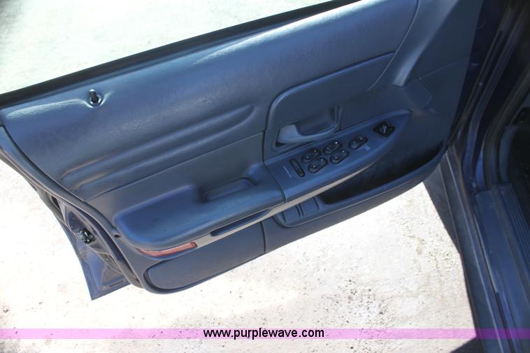 image for item G4489 2000 Ford Crown Victoria Police Interceptor