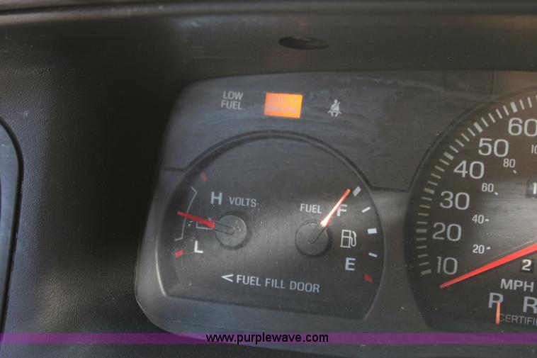 image for item G4489 2000 Ford Crown Victoria Police Interceptor