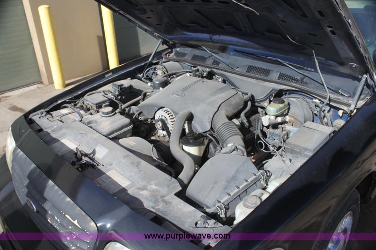 image for item G4489 2000 Ford Crown Victoria Police Interceptor