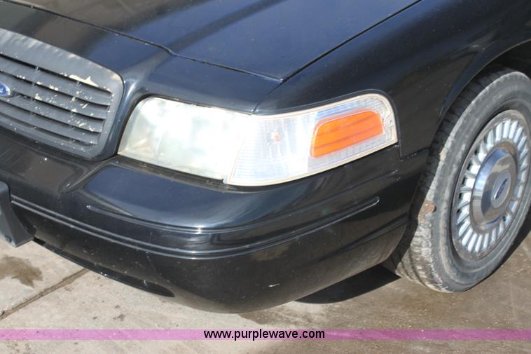 image for item G4489 2000 Ford Crown Victoria Police Interceptor