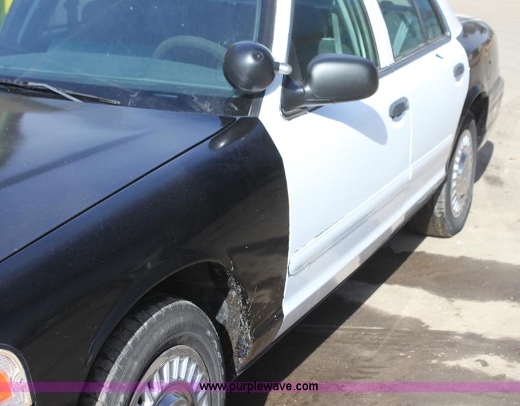 image for item G4489 2000 Ford Crown Victoria Police Interceptor