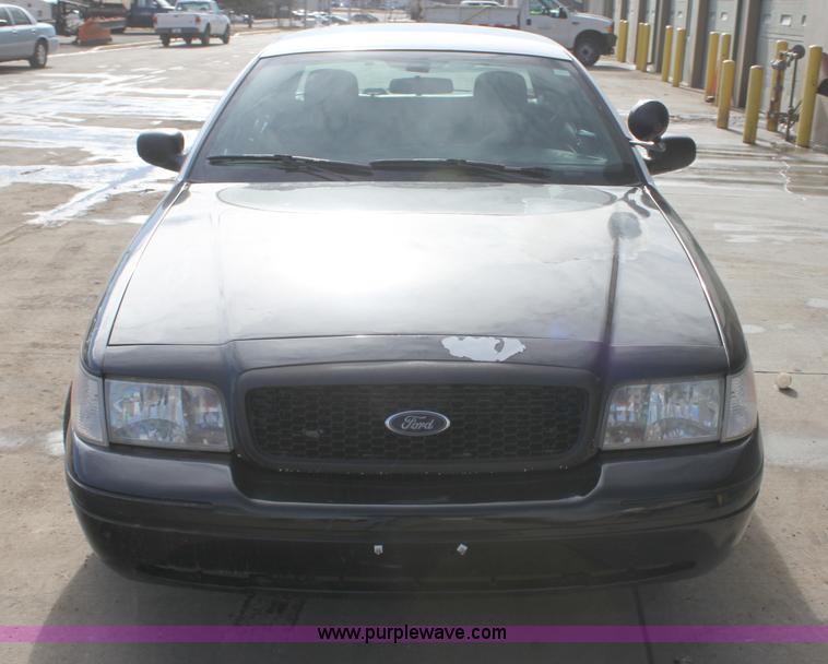 image for item G4490 2004 Ford Crown Victoria Police Interceptor