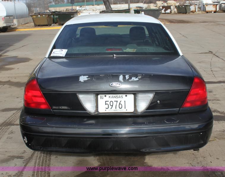 image for item G4490 2004 Ford Crown Victoria Police Interceptor