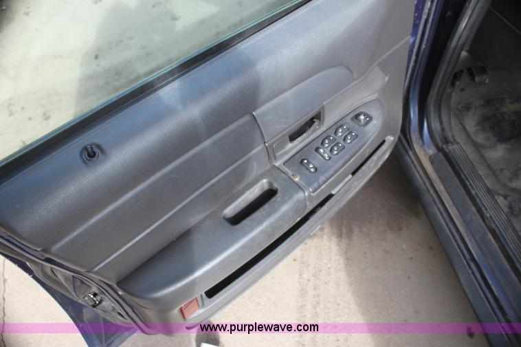 image for item G4490 2004 Ford Crown Victoria Police Interceptor