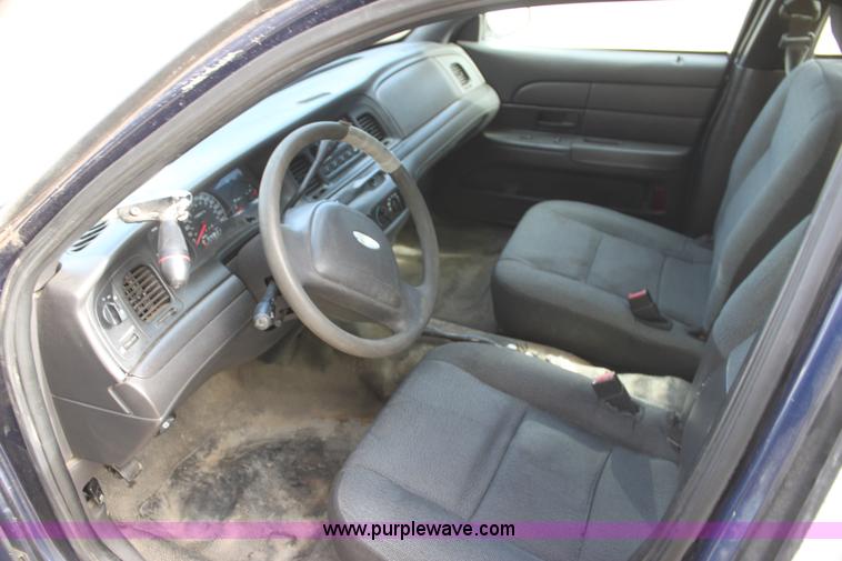 image for item G4490 2004 Ford Crown Victoria Police Interceptor