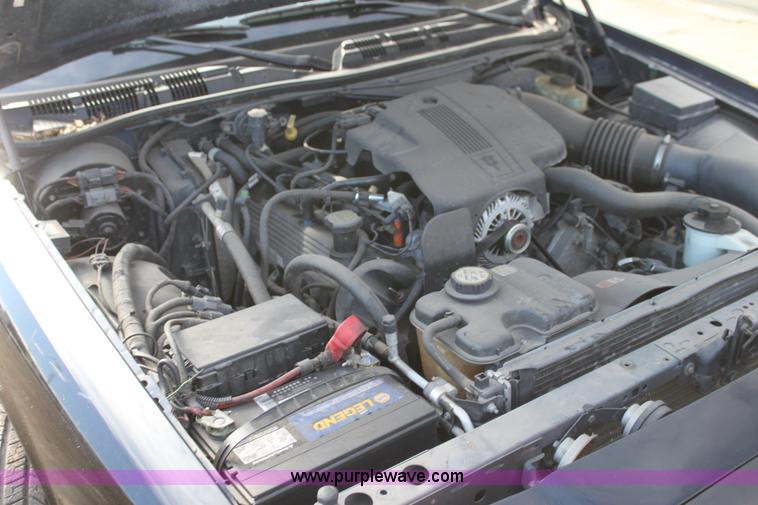 image for item G4490 2004 Ford Crown Victoria Police Interceptor