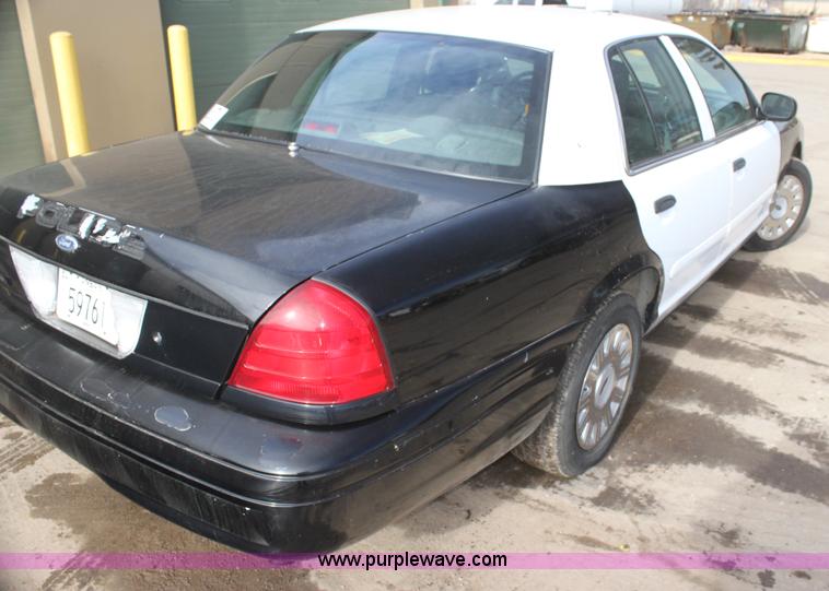 image for item G4490 2004 Ford Crown Victoria Police Interceptor