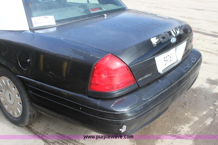 image for item G4490 2004 Ford Crown Victoria Police Interceptor