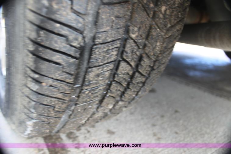 image for item G4490 2004 Ford Crown Victoria Police Interceptor