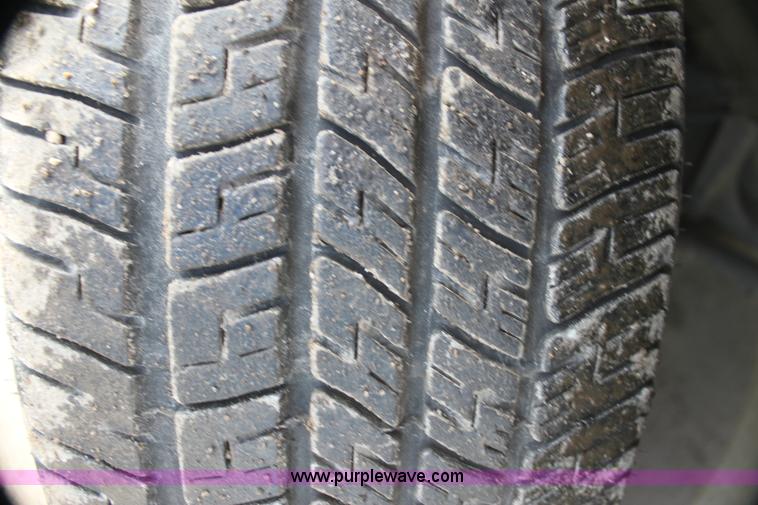 image for item G4490 2004 Ford Crown Victoria Police Interceptor