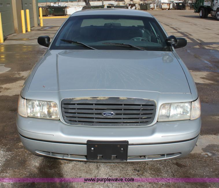 image for item G4491 2000 Ford Crown Victoria Police Interceptor