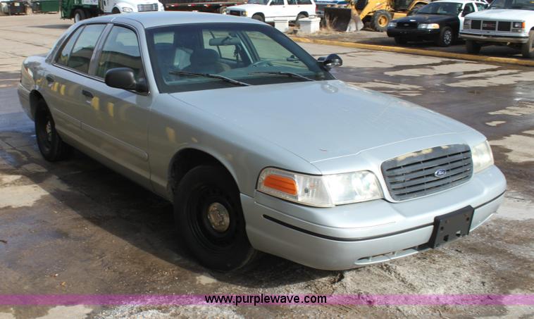 image for item G4491 2000 Ford Crown Victoria Police Interceptor