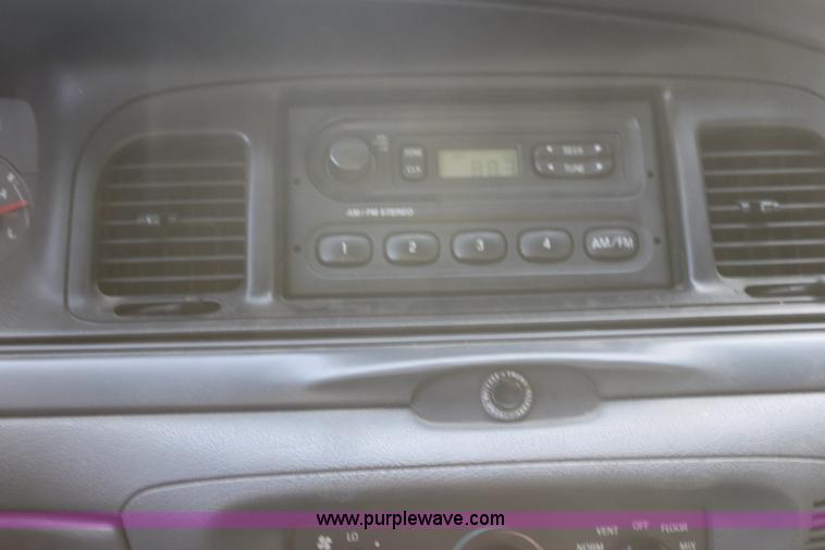 image for item G4491 2000 Ford Crown Victoria Police Interceptor