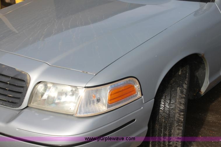 image for item G4491 2000 Ford Crown Victoria Police Interceptor