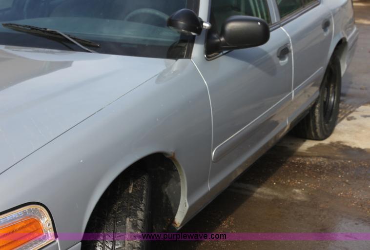 image for item G4491 2000 Ford Crown Victoria Police Interceptor