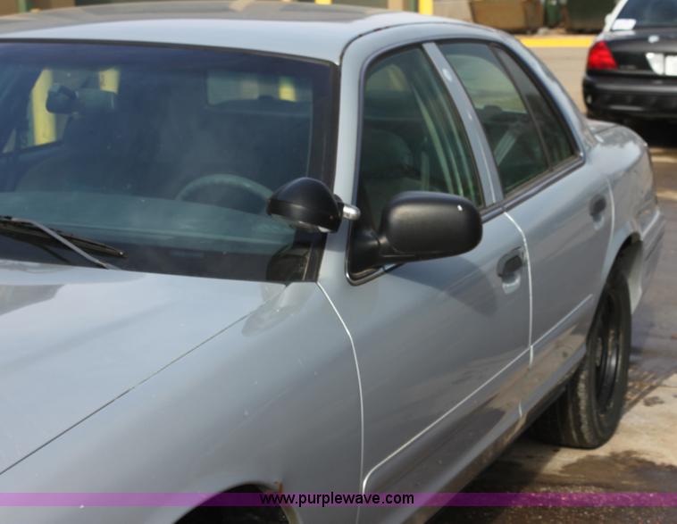 image for item G4491 2000 Ford Crown Victoria Police Interceptor