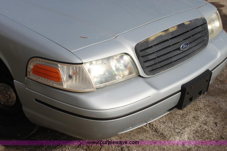 image for item G4491 2000 Ford Crown Victoria Police Interceptor