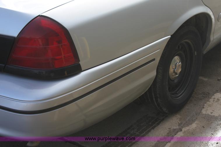 image for item G4491 2000 Ford Crown Victoria Police Interceptor