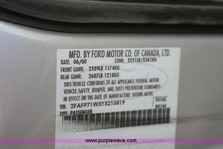 image for item G4491 2000 Ford Crown Victoria Police Interceptor