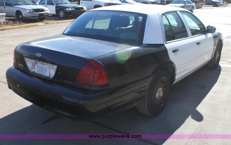 image for item G4493 2003 Ford Crown Victoria Police Interceptor
