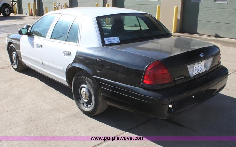 image for item G4493 2003 Ford Crown Victoria Police Interceptor