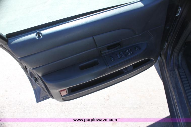 image for item G4493 2003 Ford Crown Victoria Police Interceptor
