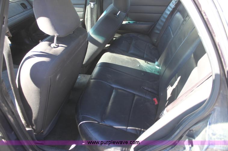 image for item G4493 2003 Ford Crown Victoria Police Interceptor