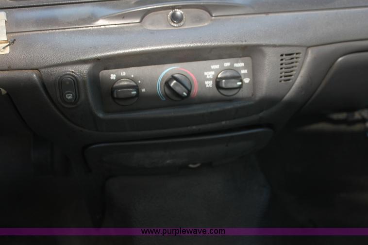 image for item G4493 2003 Ford Crown Victoria Police Interceptor