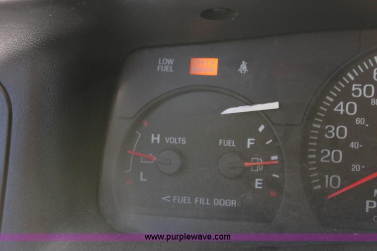 image for item G4493 2003 Ford Crown Victoria Police Interceptor