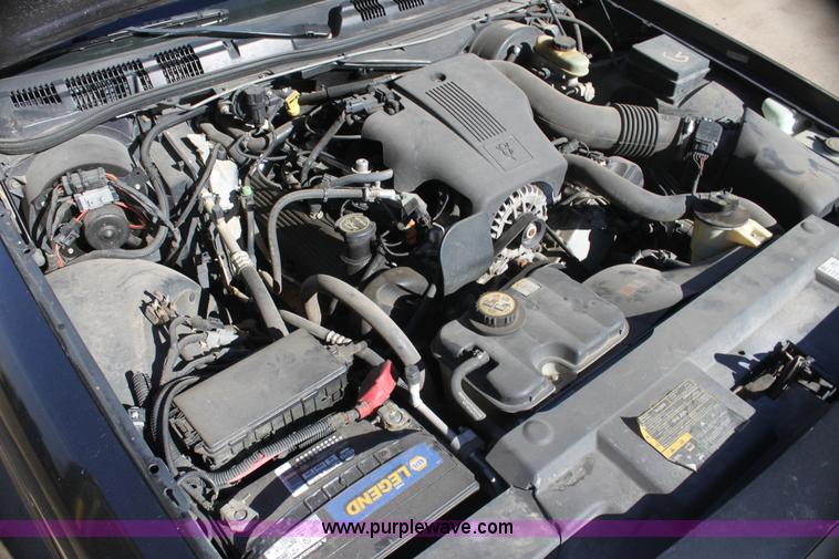 image for item G4493 2003 Ford Crown Victoria Police Interceptor