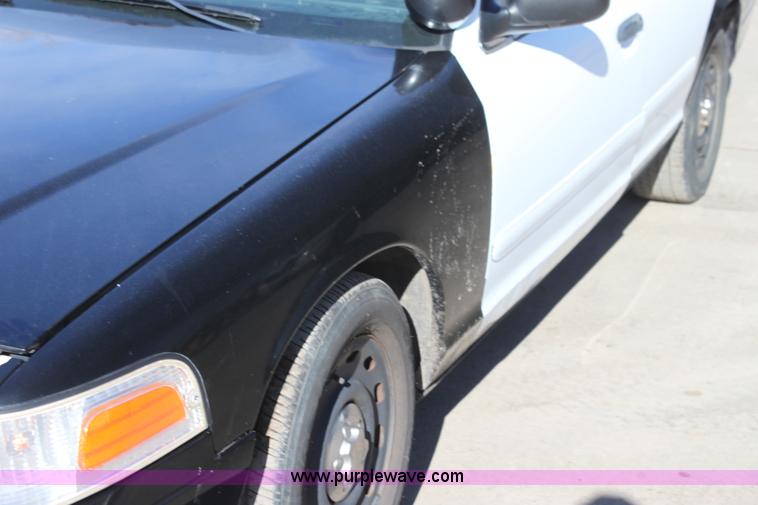image for item G4493 2003 Ford Crown Victoria Police Interceptor
