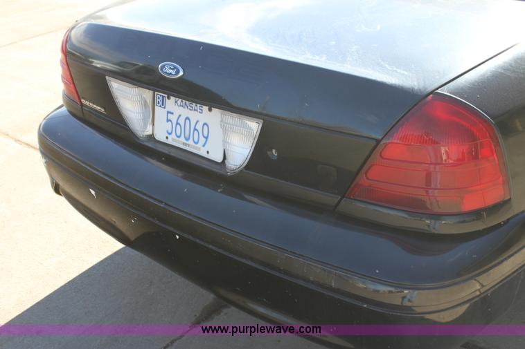 image for item G4493 2003 Ford Crown Victoria Police Interceptor