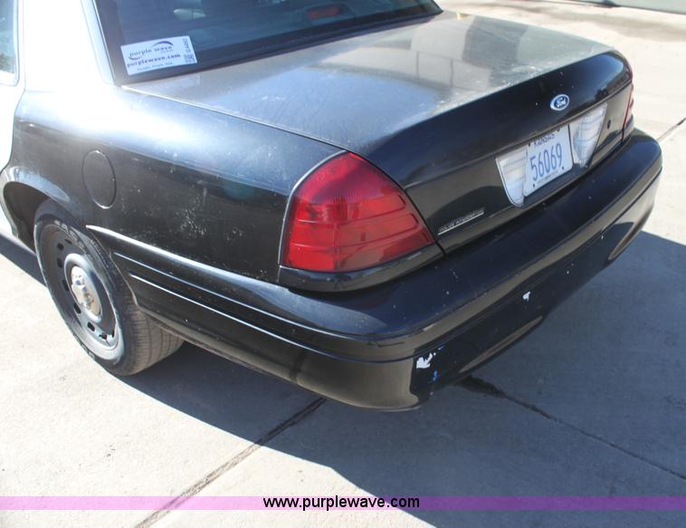 image for item G4493 2003 Ford Crown Victoria Police Interceptor